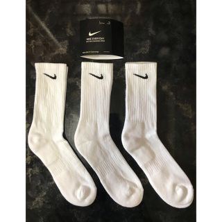 ナイキ(NIKE)の３足セット ナイキ 白ソックス 25〜27 ユニセックス 増数可能(ソックス)