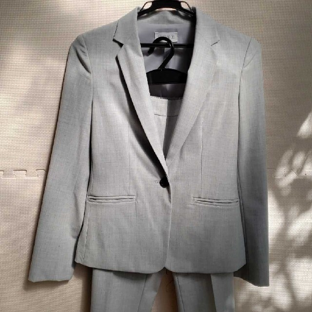 PLST(プラステ)のPLSTプラステ＊パンツスーツ セットアップ ライトグレーXS レディースのフォーマル/ドレス(スーツ)の商品写真