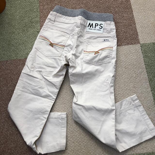 MPS(エムピーエス)のMPS ホワイト　パンツ　120 キッズ/ベビー/マタニティのキッズ服男の子用(90cm~)(パンツ/スパッツ)の商品写真