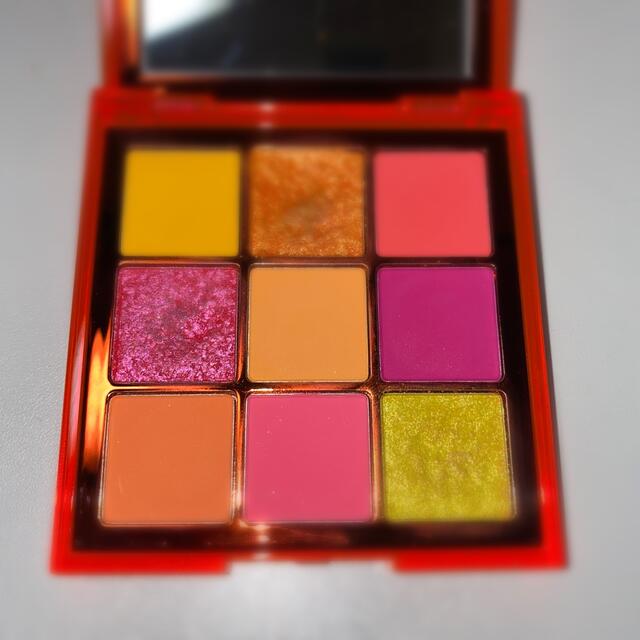 Sephora(セフォラ)のHUDA BEAUTY NEON ORANGE OBSESSIONS コスメ/美容のベースメイク/化粧品(アイシャドウ)の商品写真