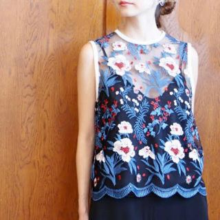 Mame Kurogouchi マメ Botanical Lace Tops