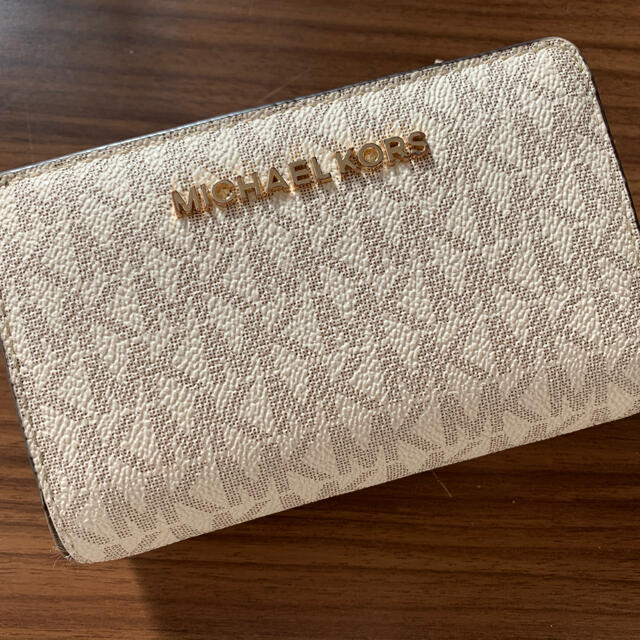 Michael Kors(マイケルコース)の【MICHAEL KORS】二つ折り財布 レディースのファッション小物(財布)の商品写真