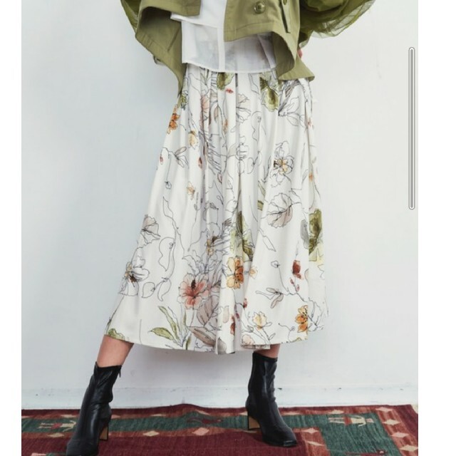la belle Etude(ラベルエチュード)の【かな様専用】ラベルエチュード　オリジナルヴィンテージフラワータックスカート レディースのスカート(ロングスカート)の商品写真