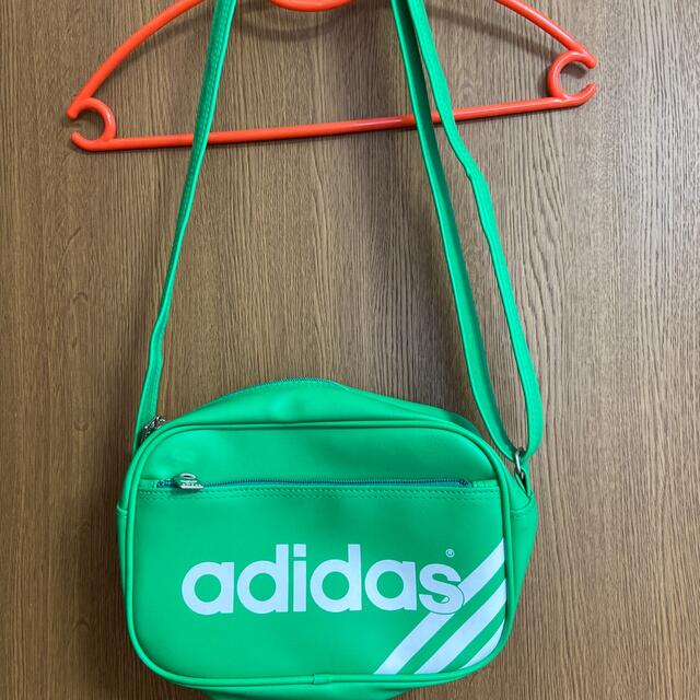 adidas(アディダス)のadidas ショルダーバック メンズのバッグ(ショルダーバッグ)の商品写真