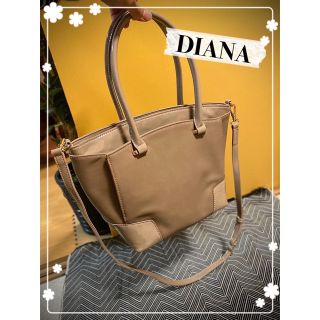 【美品】DIANA人気グレージュ色☆肩にもかけやすいロングハンドル2wayバッグ