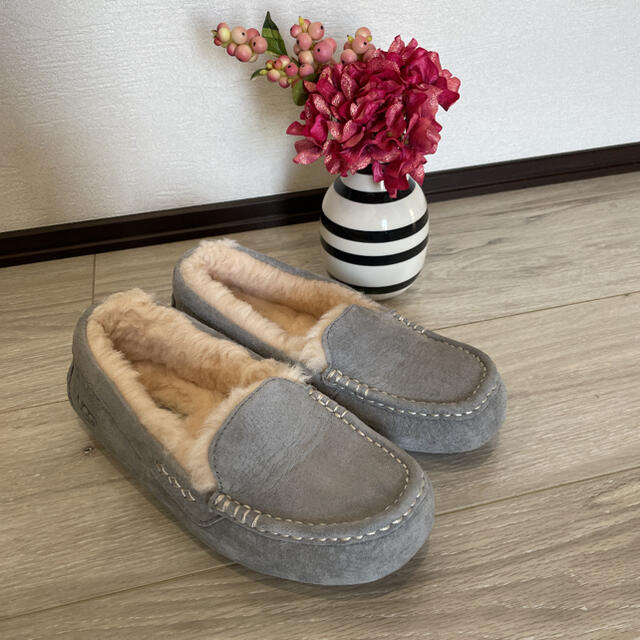 ほぼ新品　UGGアグANSLEY アンスレー　モカシン　スレート