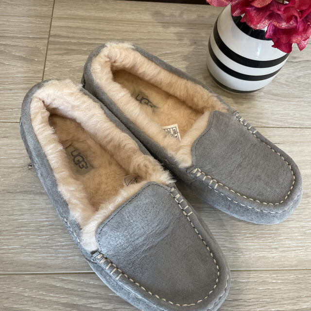 超美品⭐︎ UGGアグ ANSLEYアンスレー - スリッポン/モカシン