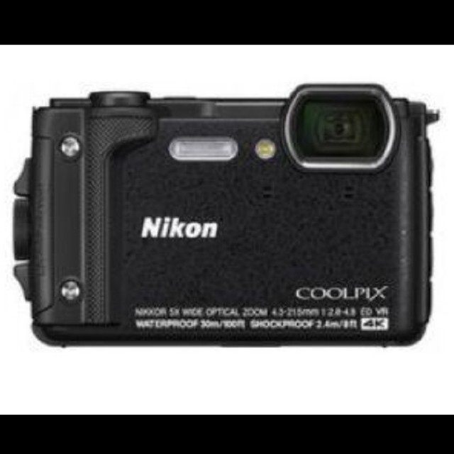 スマホ/家電/カメラNIKON　クールピクス　w300 ニコン　防水　ブラック　黒