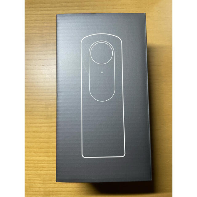 RICOH(リコー)のてんてん様専用　RICOH THETA V メタリック　グレー スマホ/家電/カメラのカメラ(コンパクトデジタルカメラ)の商品写真