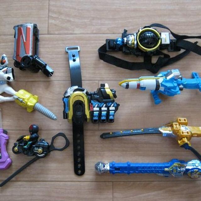 仮面ライダーフォーゼ＆メテオ）武器や道具６種セット☆外箱・おまけつき～食玩品 エンタメ/ホビーのおもちゃ/ぬいぐるみ(その他)の商品写真