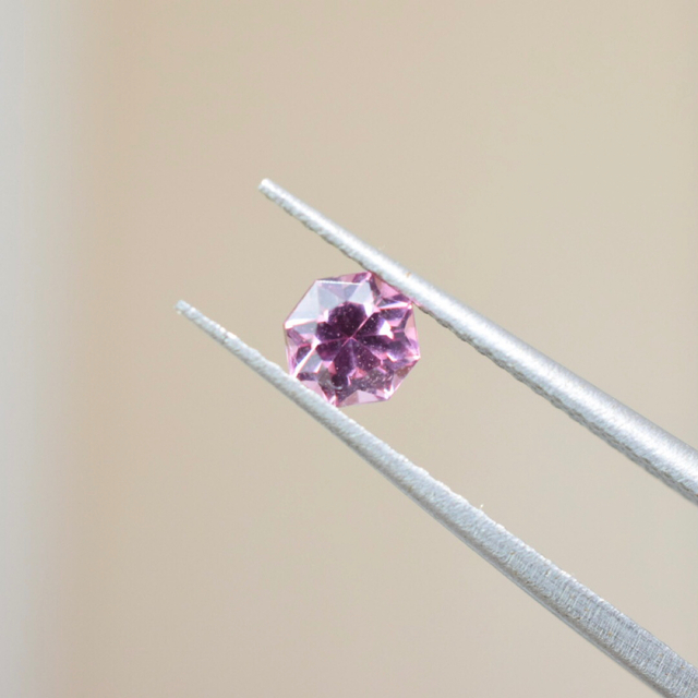 0.47ct マラヤガーネット　ルース