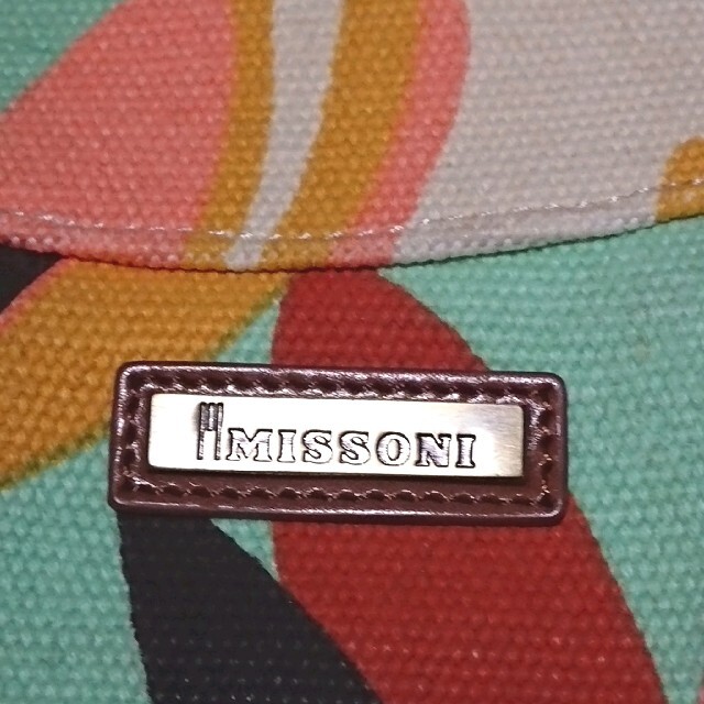 MISSONI(ミッソーニ)のエムミッソーニ  大きめサイズ キャンバス調トートバッグ  チューリップ柄 レディースのバッグ(トートバッグ)の商品写真