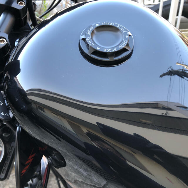 【即納・新品・送料無料】ハーレー タンクキャップ  自動車/バイクのバイク(パーツ)の商品写真