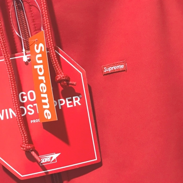 Supreme(シュプリーム)のシュプリーム Supreme ジップアップ WINDSTOPPER Zip Up Hooded Sweatshirt パーカー ポリエステル レッド レッド 未使用 メンズのトップス(パーカー)の商品写真