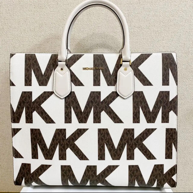 マイケルコース　MICHAEL KORS  トートバッグ　白　茶