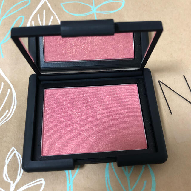 NARS(ナーズ)のナーズ　NARS ブラッシュ　チーク　4013n organism 通常サイズ コスメ/美容のベースメイク/化粧品(チーク)の商品写真