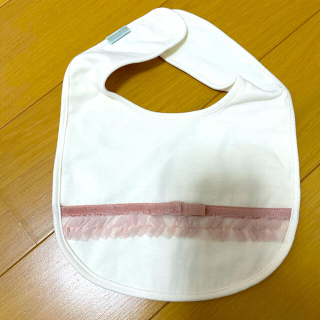 TOCCA(トッカ)の新品　未使用　スタイ　2点セット　女の子 キッズ/ベビー/マタニティのこども用ファッション小物(ベビースタイ/よだれかけ)の商品写真