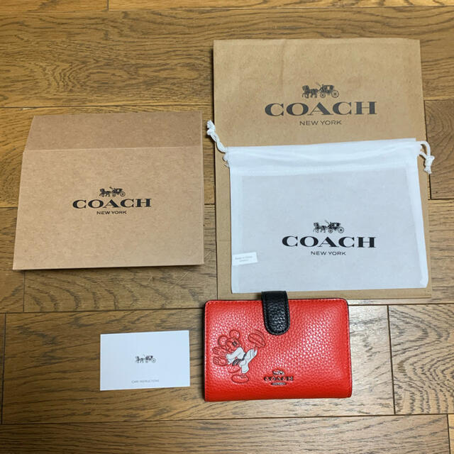 レディースCOACH　二つ折り　財布　空手　ミッキー