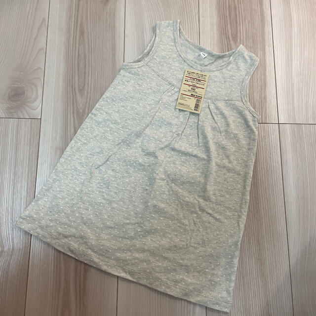 UNIQLO(ユニクロ)の新品タグ付き　UNIQLO ワンピース キッズ/ベビー/マタニティのキッズ服女の子用(90cm~)(Tシャツ/カットソー)の商品写真