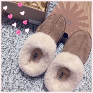 アグ(UGG)の本日限定、特別値下げ！美品★UGG モレイン (スリッポン/モカシン)