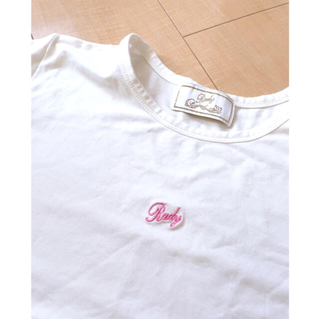 Rady(レディー)のRady  レディー  ショート丈Tシャツ レディースのトップス(Tシャツ(半袖/袖なし))の商品写真