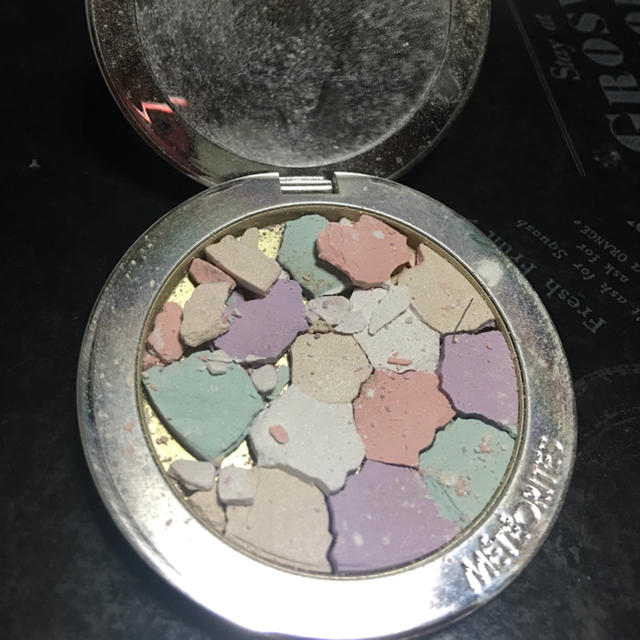 GUERLAIN(ゲラン)のGuerlain ゲラン メテオリット コンパクト コスメ/美容のベースメイク/化粧品(フェイスパウダー)の商品写真