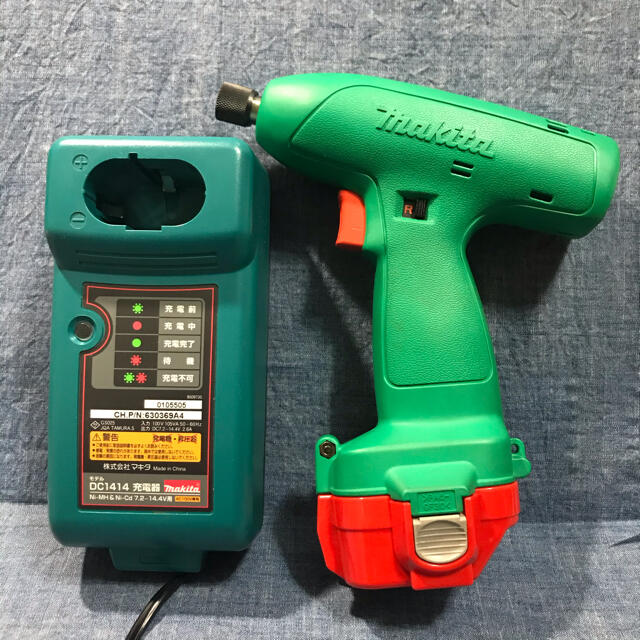 マキタ 充電式インパクトドライバM690D 充電器DC1414セット