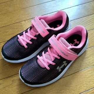 アンダーアーマー(UNDER ARMOUR)の新品！アンダーアーマー スニーカー22(スニーカー)