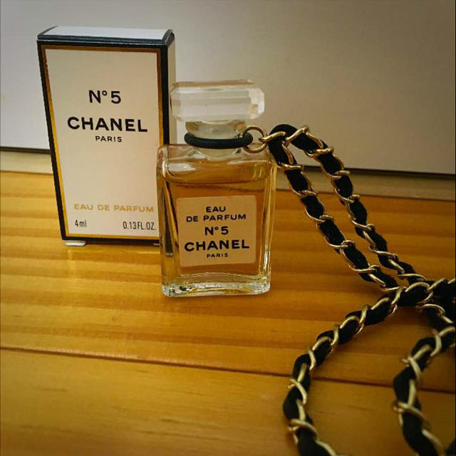 CHANEL(シャネル)のシャネル☺︎香水チェーンネックレス♡ レディースのアクセサリー(ネックレス)の商品写真