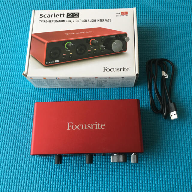 Focusrite Scarlett 2i2 オーディオインターフェイス