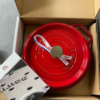 ストウブ(STAUB)の【新品】staub 22 ホーロー鍋　ストウブ　ルクルーゼ(鍋/フライパン)