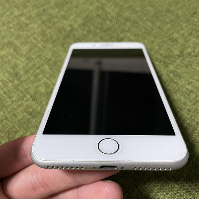 iPhone(アイフォーン)のiPhone 8 Plus Silver 256 GB SIMフリー スマホ/家電/カメラのスマートフォン/携帯電話(スマートフォン本体)の商品写真