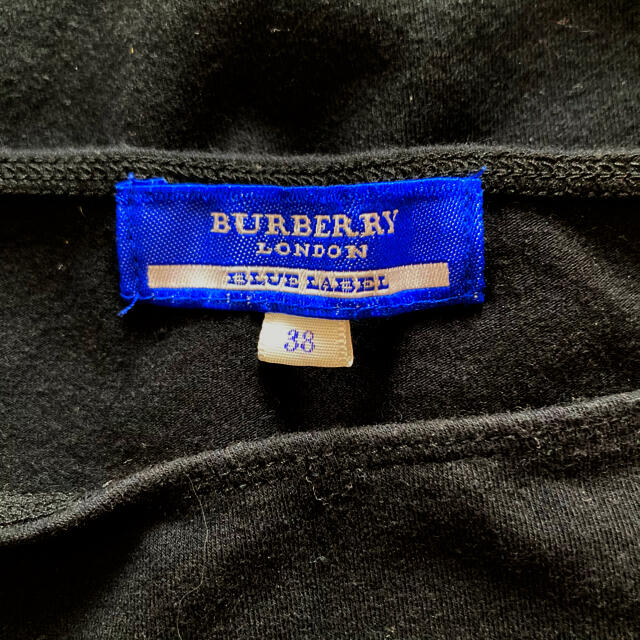 BURBERRY BLUE LABEL(バーバリーブルーレーベル)のBURBERRY BLUE LABEL トップス　袖なし　黒　ブラック　38 レディースのトップス(カットソー(半袖/袖なし))の商品写真