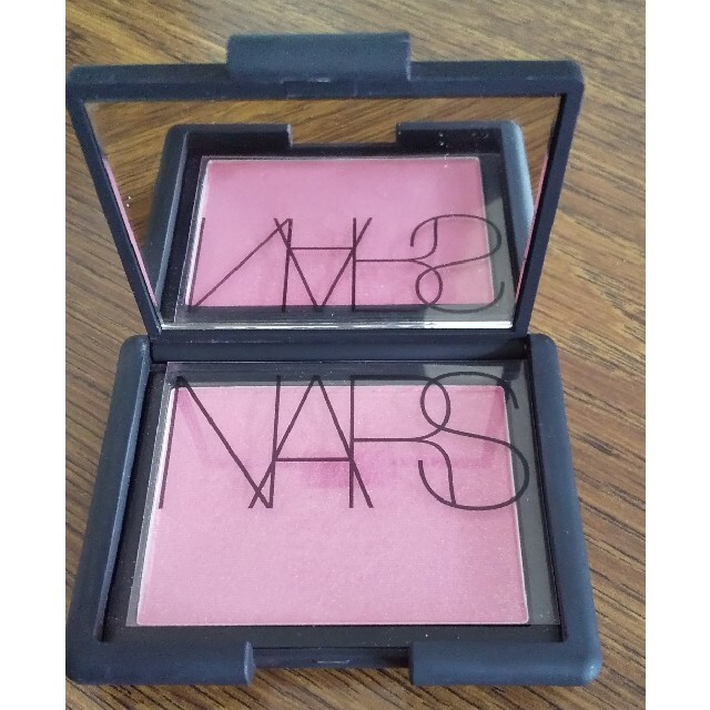 NARS(ナーズ)のNARS💜ブラッシュ4023 コスメ/美容のベースメイク/化粧品(チーク)の商品写真