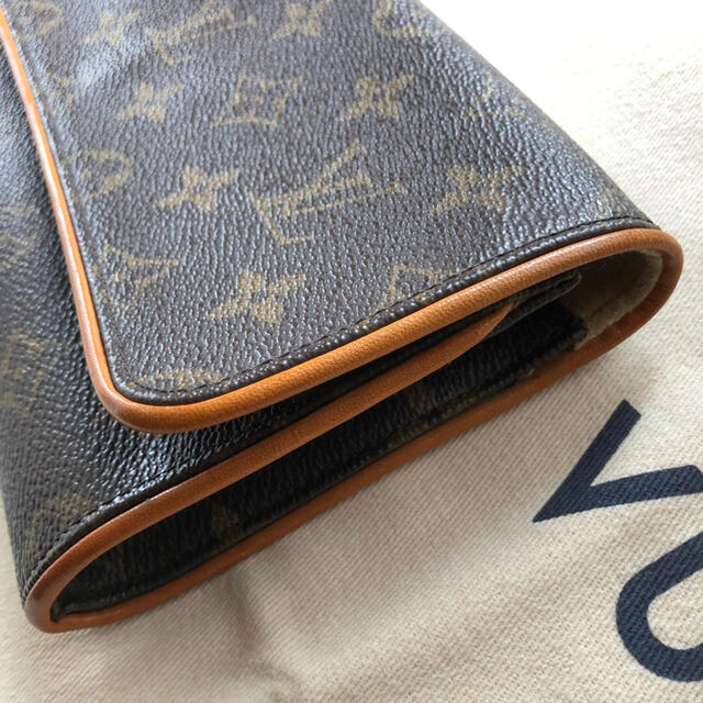 LOUIS VUITTON(ルイヴィトン)のLOUIS VUITTON ルイヴィトン　ショルダーバック　ポシェットツイン レディースのバッグ(ショルダーバッグ)の商品写真