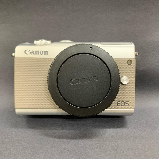 Canon ミラーレス一眼カメラ　EOS M100（ボディのみ）