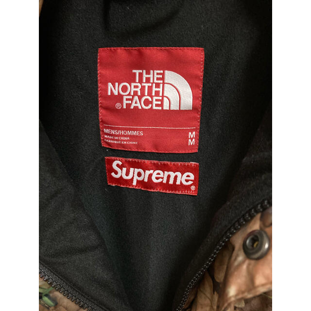 Supreme(シュプリーム)のsupreme northface leaves M 国内正規品 枯葉 メンズのジャケット/アウター(マウンテンパーカー)の商品写真