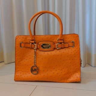 マイケルコース(Michael Kors)の【値下げ】マイケルコース　バッグ　A4サイズ(ハンドバッグ)