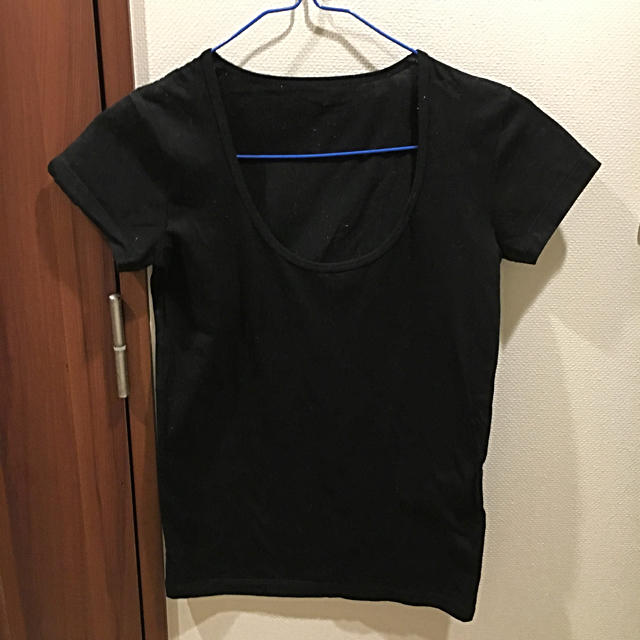 theory(セオリー)のtheoryのクルーネック黒Tシャツ レディースのトップス(Tシャツ(半袖/袖なし))の商品写真