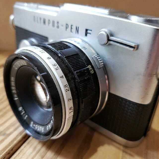 OLYMPUS(オリンパス)のビンテージ　フイルムカメラ　　　オリンパス　Pen FT　F1.8　38mm スマホ/家電/カメラのカメラ(フィルムカメラ)の商品写真