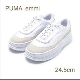 プーマ(PUMA)の【PUMA×emmi】DEVA Wn’s emmi(スニーカー)