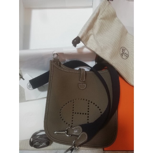 Hermes(エルメス)のHERMES 新品　エブリン　エヴリンTPM レディースのバッグ(ショルダーバッグ)の商品写真