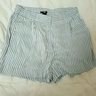 エイチアンドエム(H&M)の【H&M 】ボーダーショーパン(ショートパンツ)