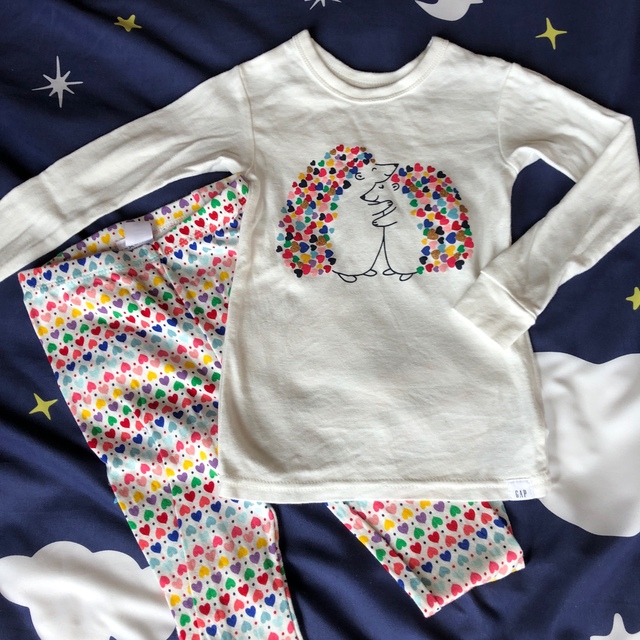 babyGAP(ベビーギャップ)のベビーギャップ　パジャマ キッズ/ベビー/マタニティのキッズ服女の子用(90cm~)(パジャマ)の商品写真