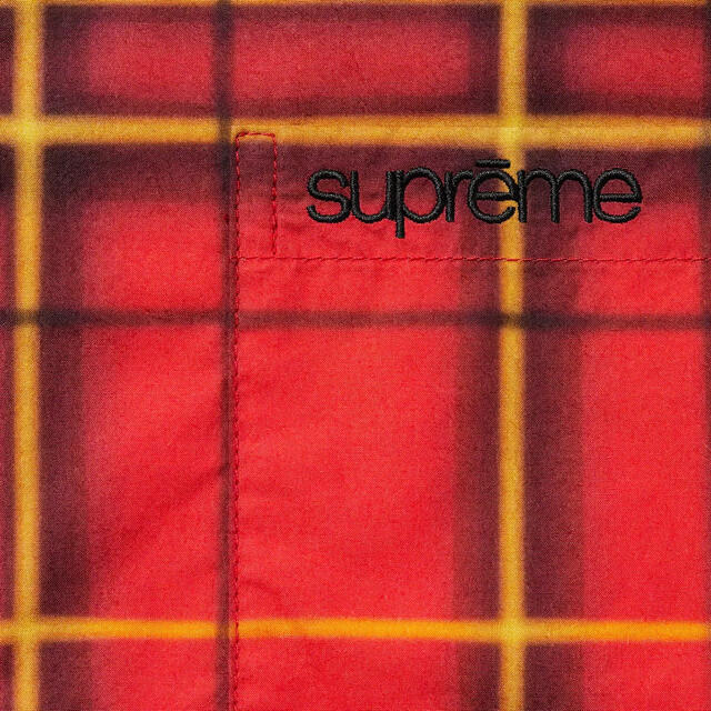 Supreme(シュプリーム)の定価以下 supreme spray tartan shirt M 赤 国内正規 メンズのトップス(シャツ)の商品写真