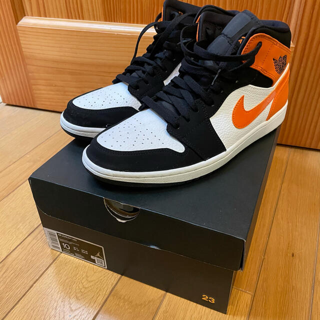 nike air jordan1 mid  used