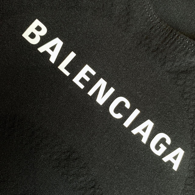 Balenciaga(バレンシアガ)のbalenciaga  コレクション品　ロゴプリント　ストレッチ　トップス レディースのトップス(カットソー(半袖/袖なし))の商品写真