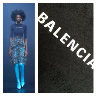 バレンシアガ(Balenciaga)のbalenciaga  コレクション品　ロゴプリント　ストレッチ　トップス(カットソー(半袖/袖なし))