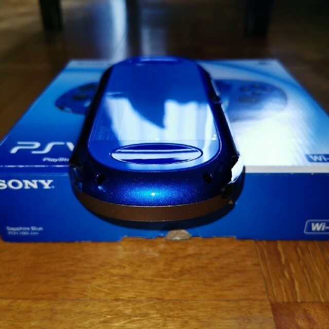 PlayStation Vita(プレイステーションヴィータ)のPSvita PCH-1000 WiFiモデル サファイアブルー  エンタメ/ホビーのゲームソフト/ゲーム機本体(家庭用ゲーム機本体)の商品写真