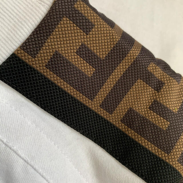 FENDI(フェンディ)のFENDI   2019ss ロゴ刺繍　FF柄　コットン　Tシャツ レディースのトップス(Tシャツ(半袖/袖なし))の商品写真